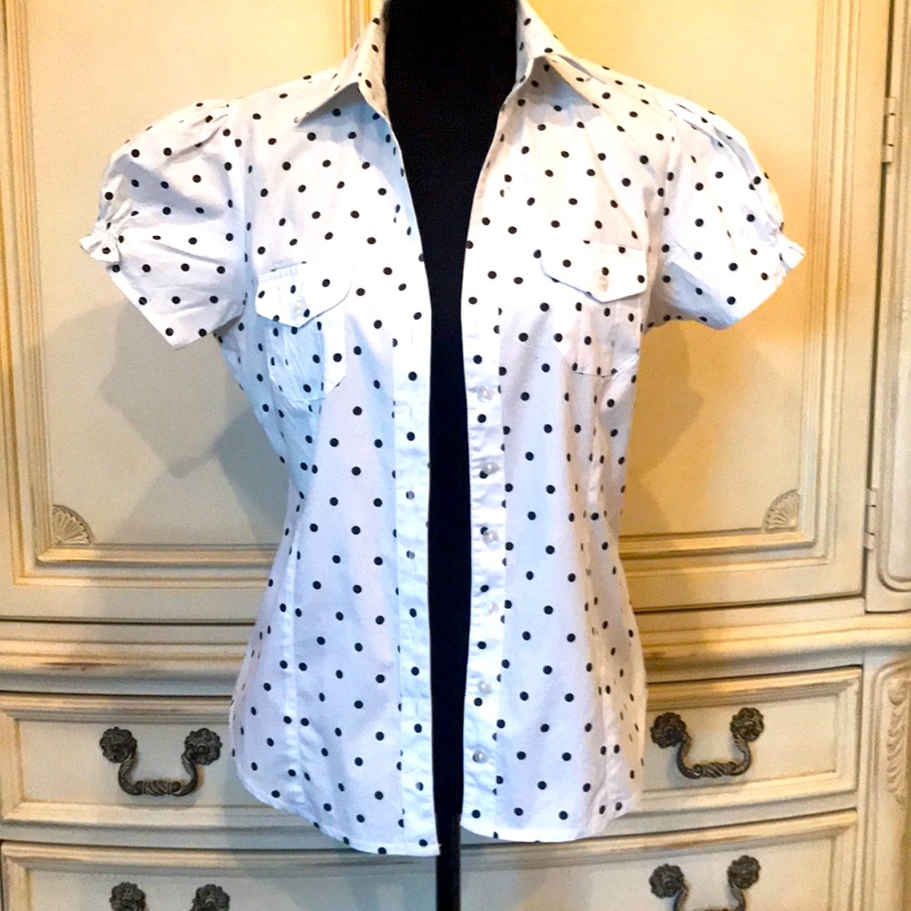 White and black polka dot blouse